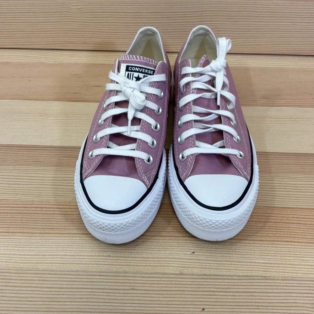 Converse All Star Chuck Taylor  Low Top Lift Womens Platform Sneaker Sz 7.5